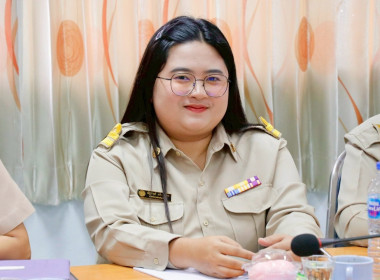 การประชุมขับเคลื่อนการปฏิบัติงานตามระบบการส่งเสริมสหกรณ์และกลุ่มเกษตรกร ประจำเดือนตุลาคม 2568 ของสำนักงานสหกรณ์จังหวัดนครศรีธรรมราช ประจำปีงบประมาณ พ.ศ.2569 วาระก่อนการประชุม ได้มีการมอบเกียรติคุณนักส่งเสริมสหกรณ์ดีเด่นและพนักงานราชการดีเด่น ประจำปี พ.ศ. ... พารามิเตอร์รูปภาพ 26